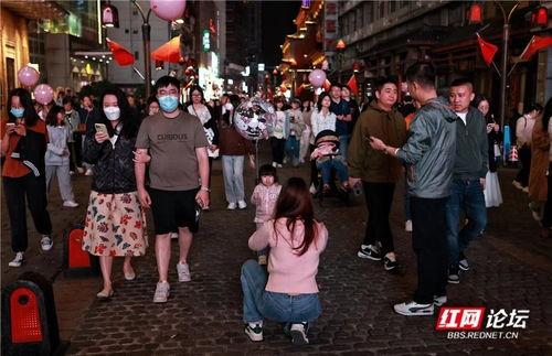 长沙夜生活娱乐吃瓜酱,探寻美食与娱乐的“吃瓜酱”之旅  第2张